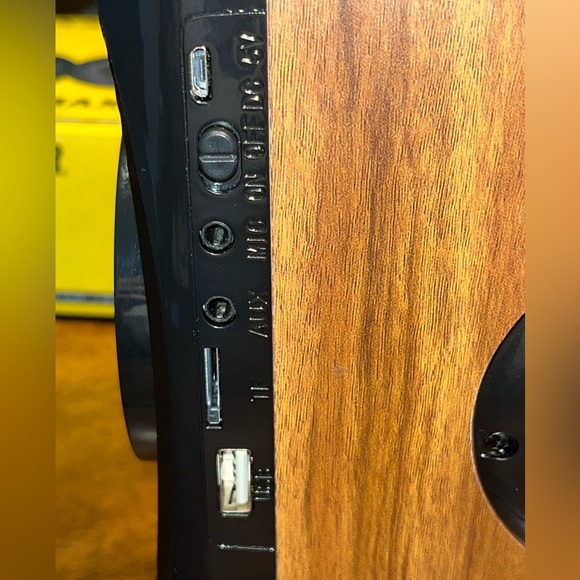 DinDin Bluetooth Portable Speaker 30W - Picture 5 of 9